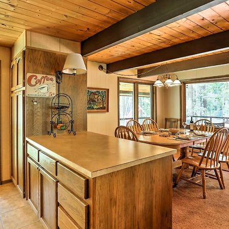 Riverside Winthrop Chalet With Hot Tub And 2 Decks! 외부 사진