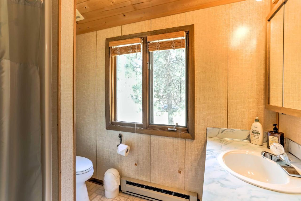 Riverside Winthrop Chalet With Hot Tub And 2 Decks! 외부 사진